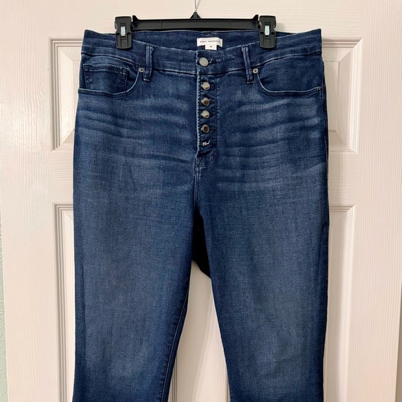 GOOD AMERICAN - GOOD LEGS SKINNY JEANS - Picture 11 of 12